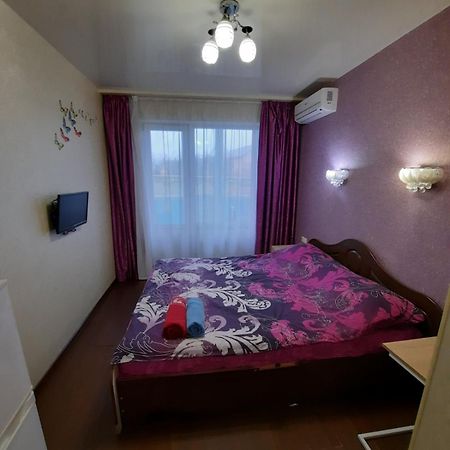 Квартира Возле Радмир Ул.Чернивецкая 5В Kharkiv Eksteriør bilde